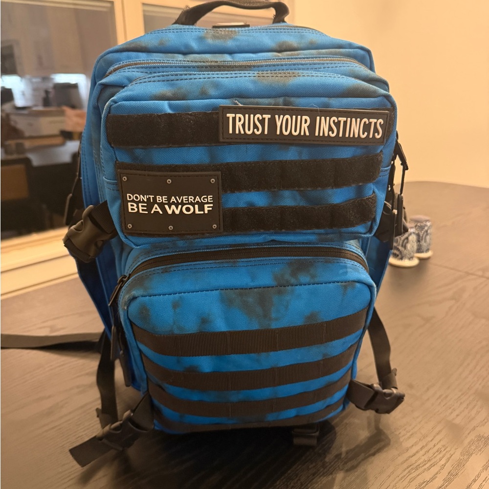 WOLFpak 35L Meal Prep Management Backpack Toxic Blue